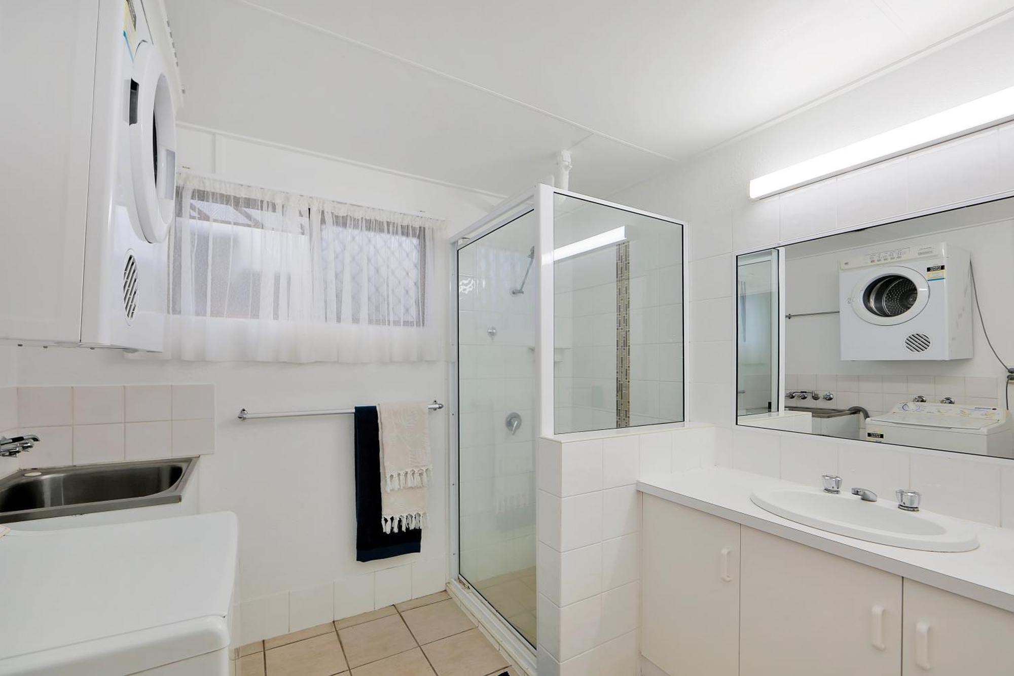 Nautilus Beachside Apartments Bargara Habitación foto