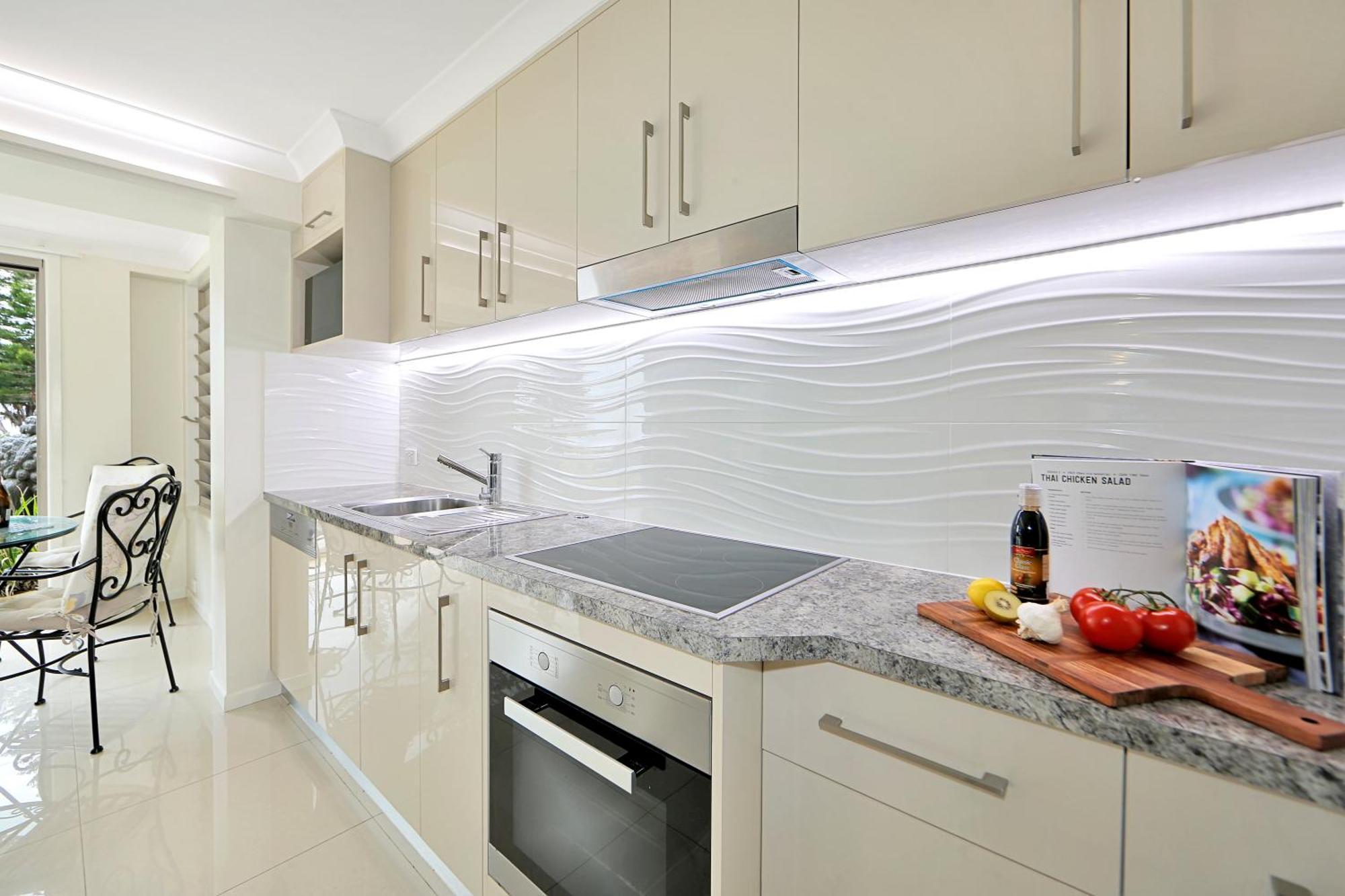 Nautilus Beachside Apartments Bargara Habitación foto