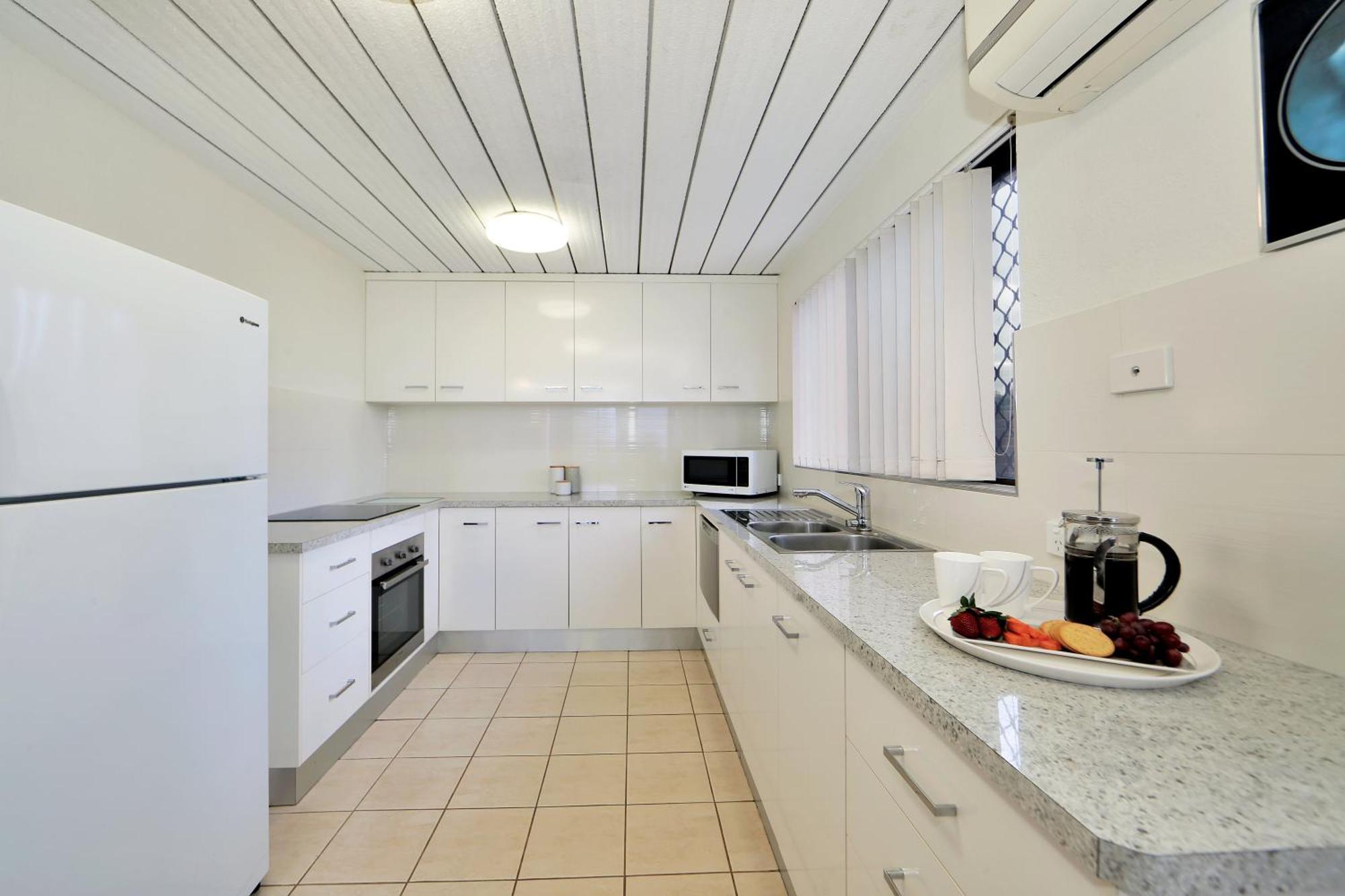 Nautilus Beachside Apartments Bargara Habitación foto