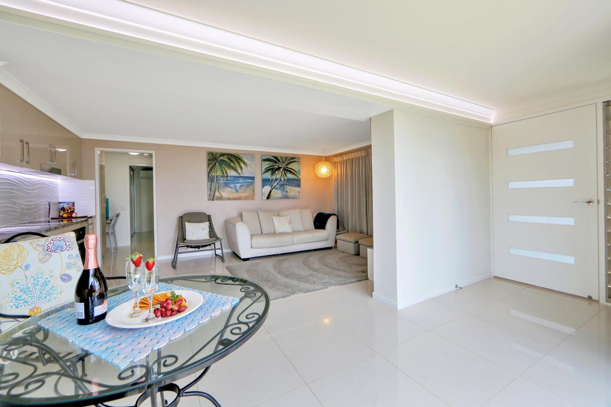 Nautilus Beachside Apartments Bargara Habitación foto