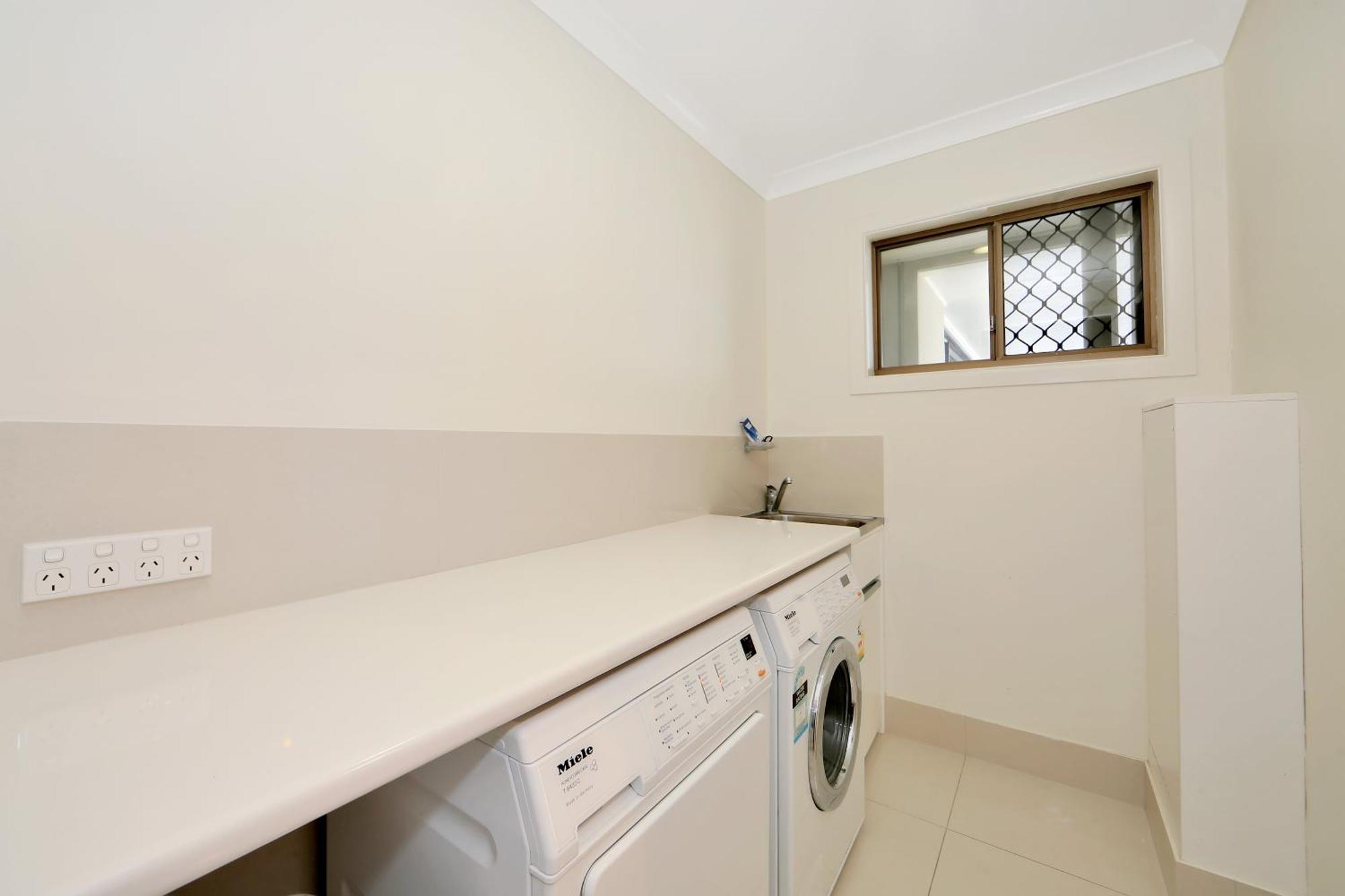 Nautilus Beachside Apartments Bargara Habitación foto