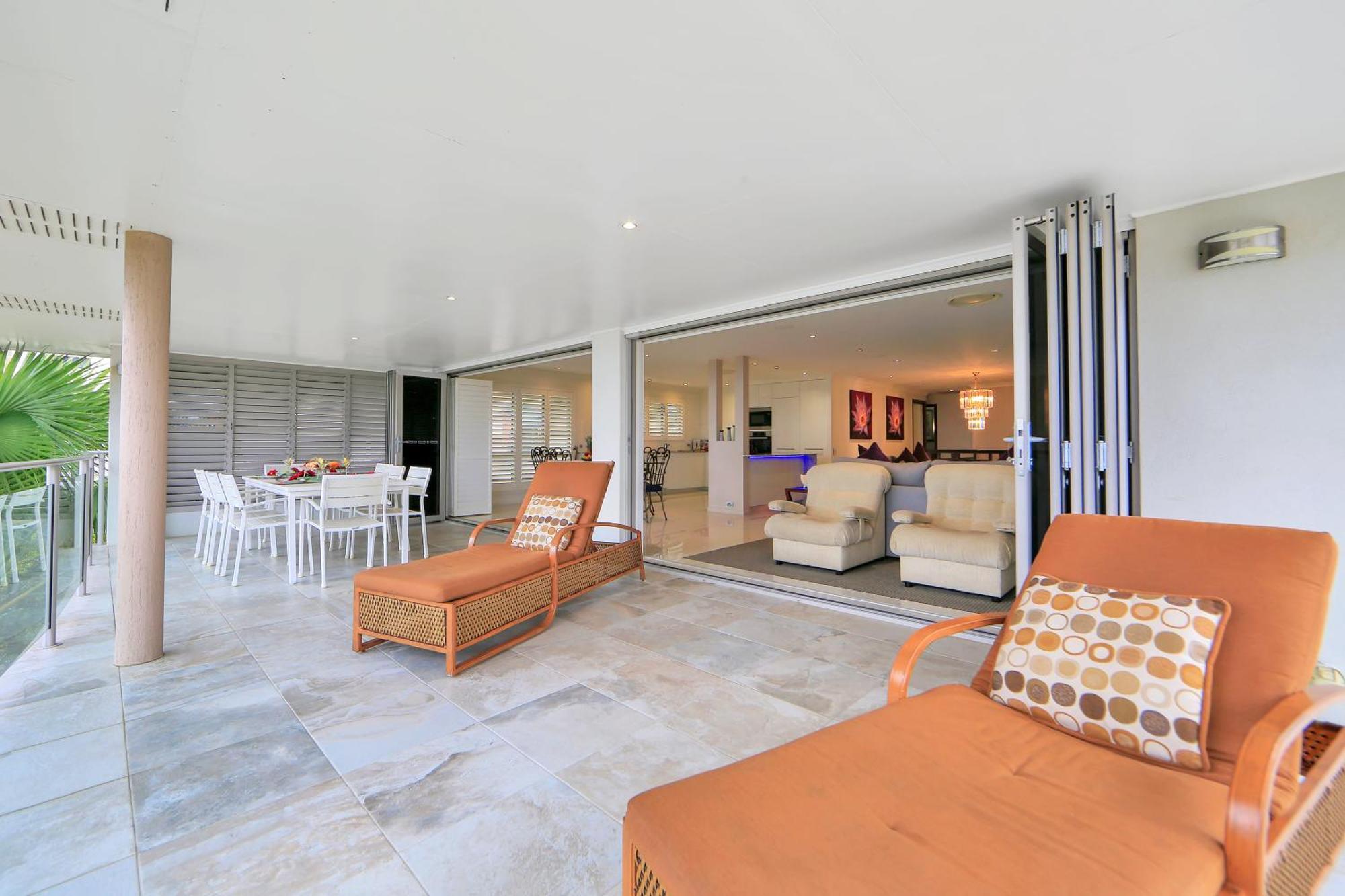 Nautilus Beachside Apartments Bargara Habitación foto